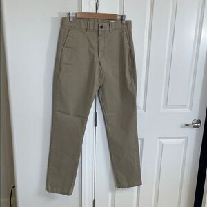 Men’s Gap Athletic Taper Chino/Khaki Pants